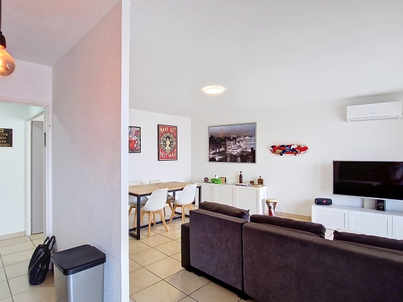 Appartement T3 lumineux de 66 m² Carrez (69 m² au sol) avec terrasse — Vue dégagée – Proche commodités