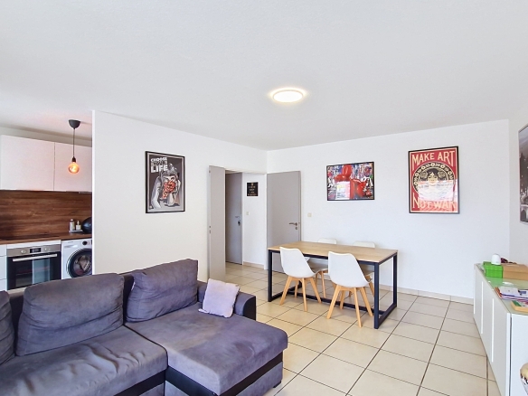 Appartement T3 lumineux de 66 m² Carrez (69 m² au sol) avec terrasse — Vue dégagée – Proche commodités