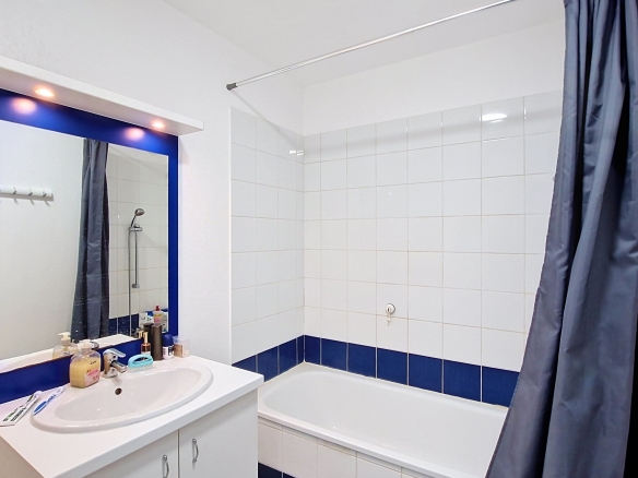 Appartement T3 lumineux de 66 m² Carrez (69 m² au sol) avec terrasse — Vue dégagée – Proche commodités