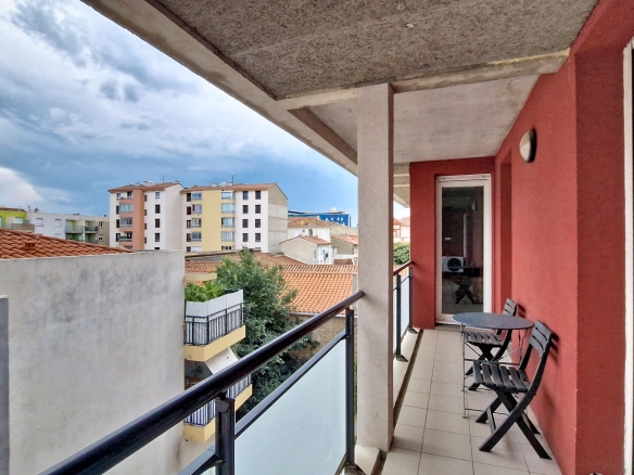 Appartement T3 lumineux de 66 m² Carrez (69 m² au sol) avec terrasse — Vue dégagée – Proche commodités