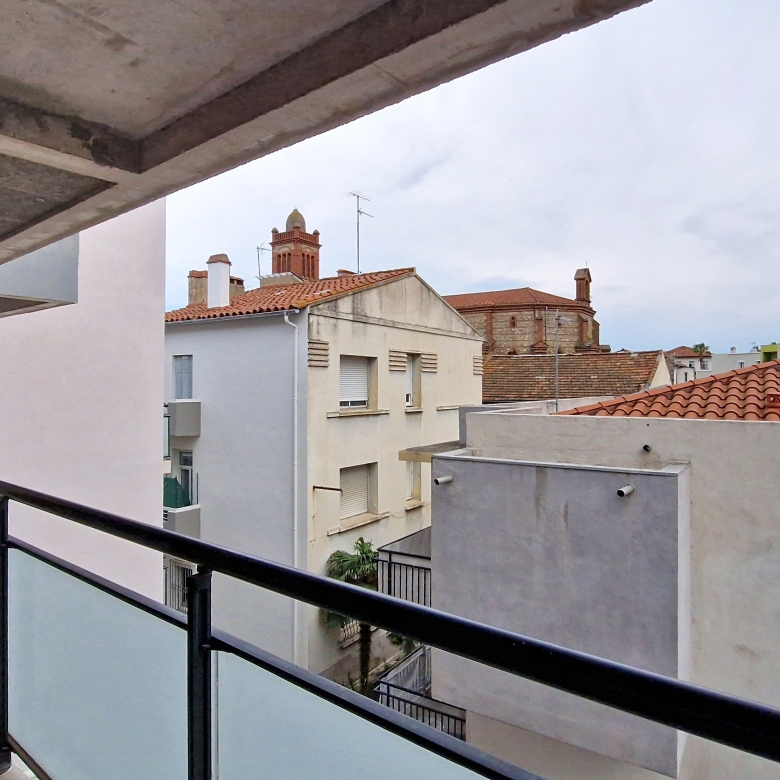 Appartement T3 lumineux de 66 m² Carrez (69 m² au sol) avec terrasse — Vue dégagée – Proche commodités