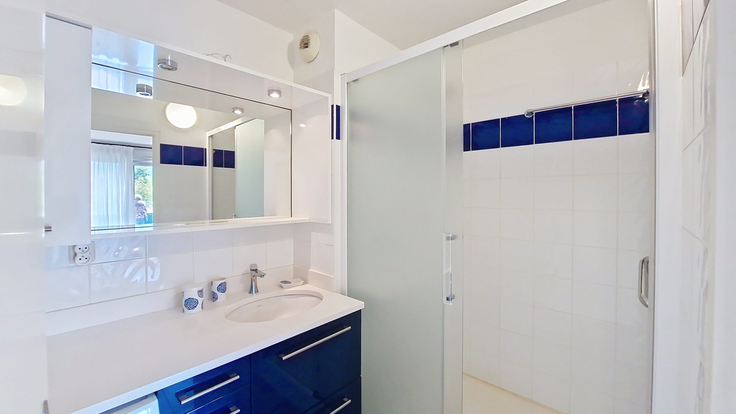 Appartement Moderne avec Piscine