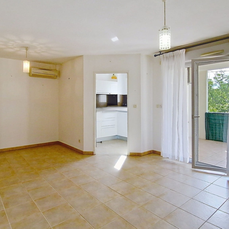 Appartement Moderne avec Piscine
