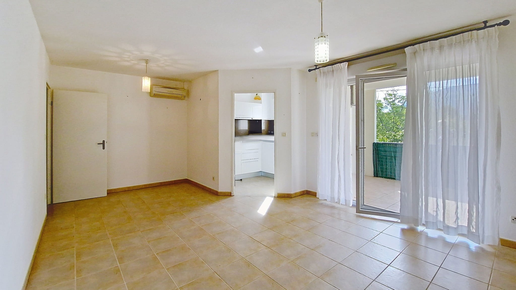 Appartement Moderne avec Piscine